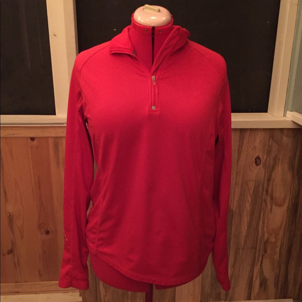 Athletic pullover